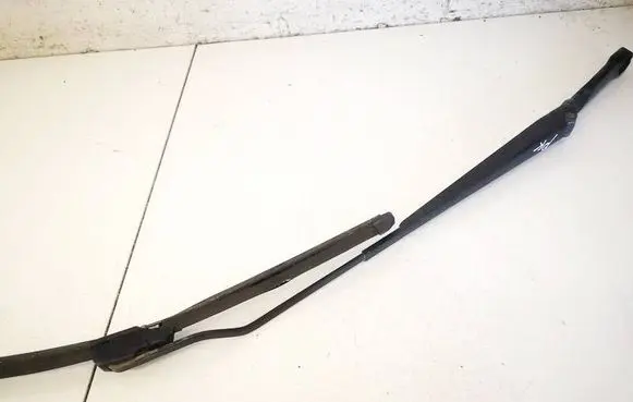 Volkswagen Golf IV Front wiper blade arm 1J1955409A