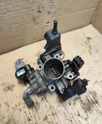 Suzuki Alto Throttle valve 1811779F01