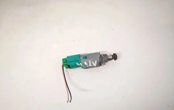 Renault Megane II Brake pedal sensor switch 8200168240b 8200168240-b