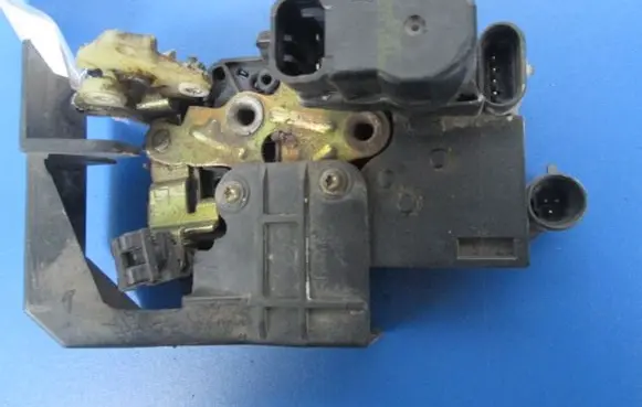 Alfa Romeo 156 Front door lock