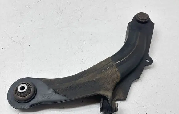 Renault Captur Front lower control arm/wishbone 