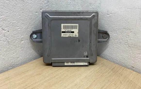 Toyota Prius (XW20) Engine control unit/module 8998147130