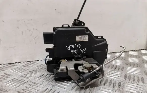 Audi A4 S4 B6 8E 8H Rear door lock 8E0839015C