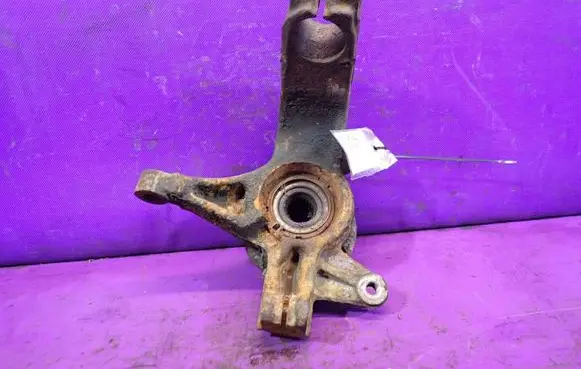 Renault Scenic II - Grand scenic II Front wheel hub spindle knuckle