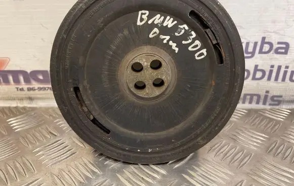 BMW 5 E39 Crankshaft pulley