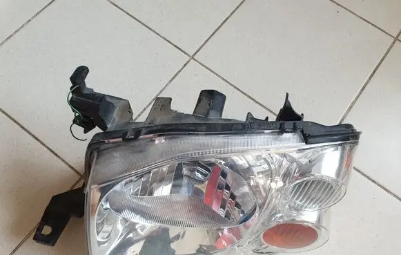 Nissan NP300 Headlight/headlamp 26075VL36A 260752TV6A