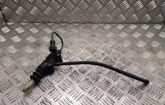 Clutch slave cylinder