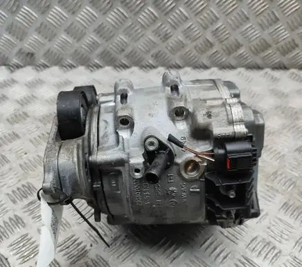 Audi Q7 4M Generator/alternator 4N0903028Q
