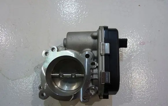 Volkswagen T-Roc Throttle valve