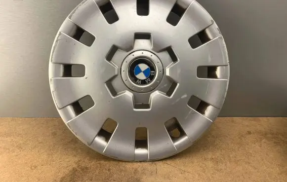 BMW 3 E46 R15 wheel hub/cap/trim 36131094780