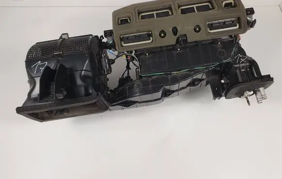 Chrysler Town u0026 Country V Interior heater climate box assembly P55111264AF