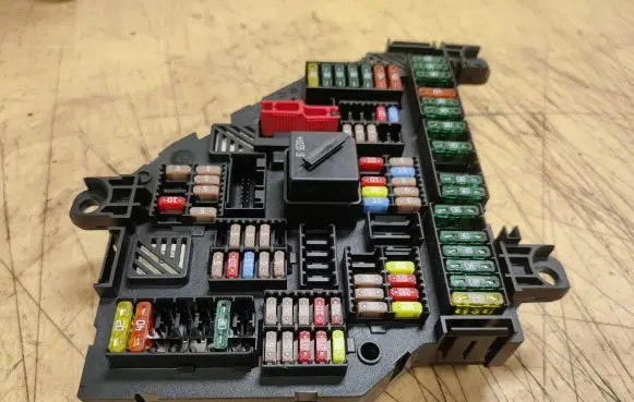 BMW 5 GT F07 Fuse box set 921085702 9210857