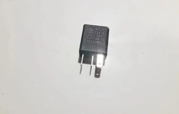Fiat Multipla Other relay 46520421 702.30