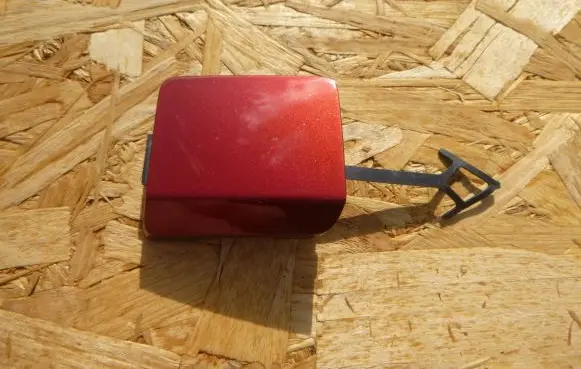 Dacia Sandero Front tow hook cap/cover 511805511R