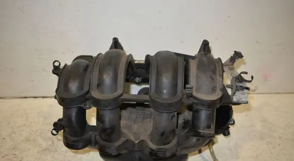 Ford Focus Intake manifold 4M5G9424CG