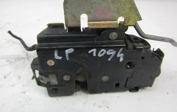 Audi A6 S6 C5 4B Front door lock
