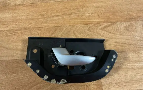 Volvo V70 Rear door interior handle 8693724