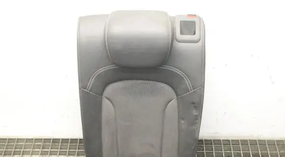 Audi Q3 8U Rear seat 