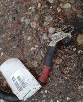 Jeep Grand Cherokee Positive cable (battery)