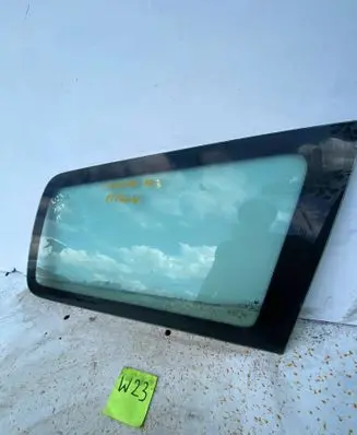 Ford Mondeo Mk III Rear side window 43R00021 DOT32M13AS2