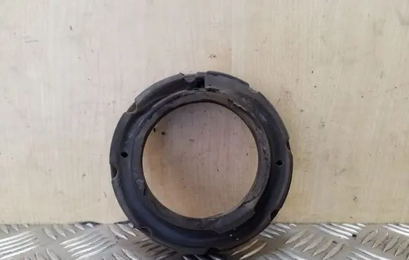 Opel Antara Rear coil spring rubber mount 15882987 20811214