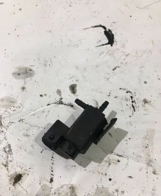 BMW 5 E60 E61 Turbo solenoid valve 1742712 72234100 06T123
