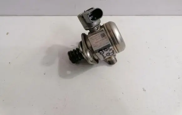 BMW 7 F01 F02 F03 F04 Mechanical fuel pump 7595339