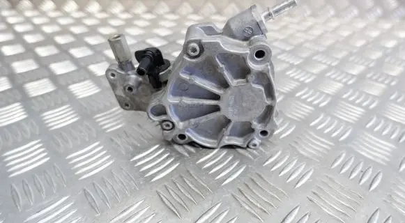 Land Rover Evoque I Vacuum pump D171B1C2