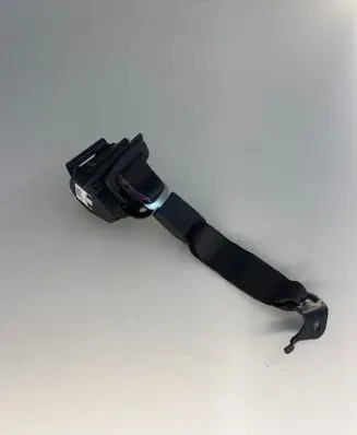 BMW M5 F90 Middle seatbelt (rear) 635775400A