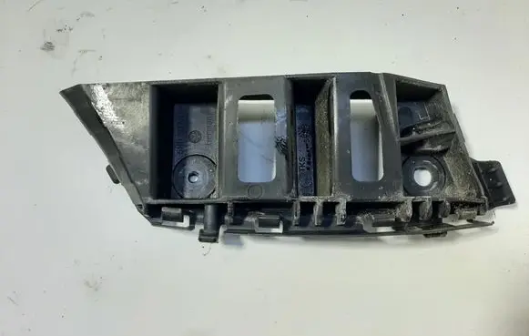 Volkswagen Tiguan Front bumper mounting bracket 5N0807184