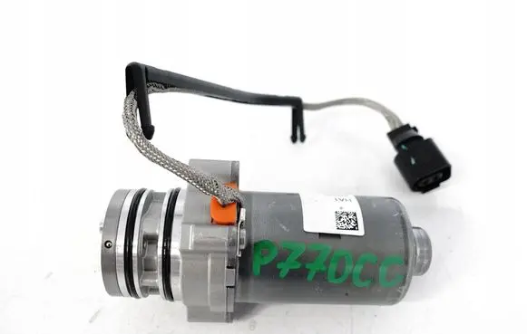 Volkswagen PASSAT B7 Rear gearbox reducer/haldex oil pump 0CQ598549