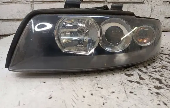 Audi A4 S4 B6 8E 8H Headlight/headlamp