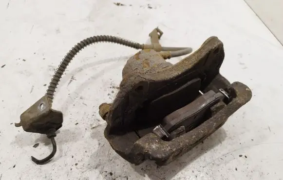 Hyundai i40 Front brake caliper