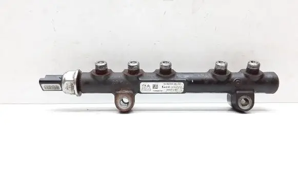 Volvo V70 Fuel main line pipe 9685297580