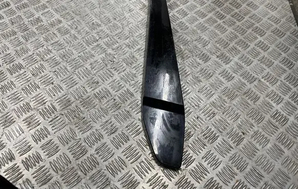 Opel Meriva B Front door glass trim molding 13271995