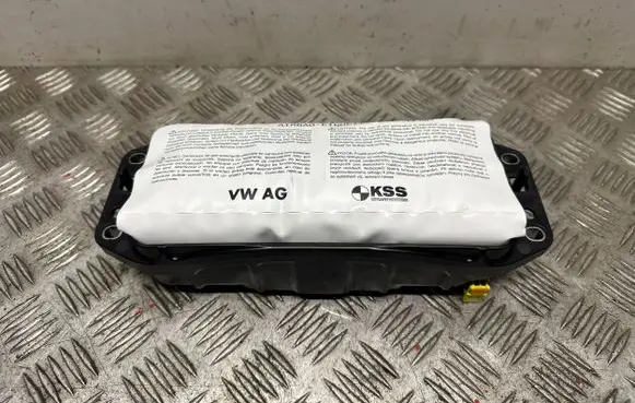 Audi Q7 4M Passenger airbag 4M8880204H