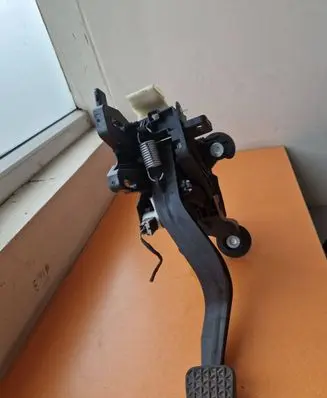 Opel Insignia B Brake pedal 662575039 2461000000000X