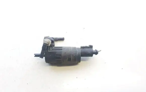Volkswagen Golf V Windscreen/windshield washer pump 1t0955651a 040805