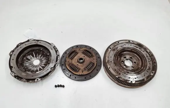 Volkswagen Fox Clutch set kit 045141025B 045105273D