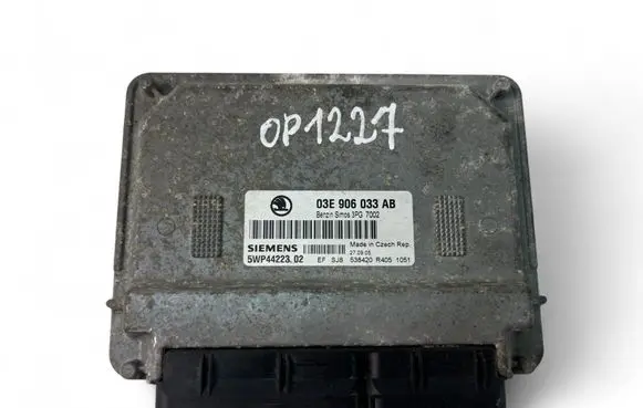 Skoda Fabia Mk2 (5J) Engine control unit/module ECU 03E906033AB