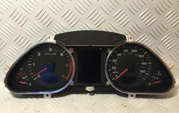Audi A6 S6 C6 4F Speedometer (instrument cluster) 4F0920951