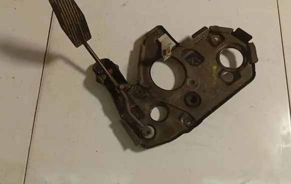 Opel Astra F Accelerator throttle pedal 90482488