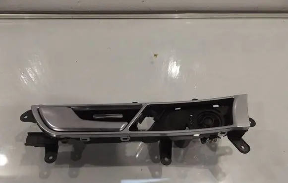 Audi A6 S6 C6 4F Front door interior handle 4F0837019C
