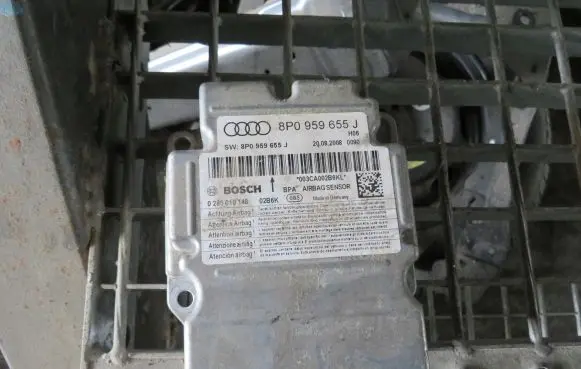 Audi A3 S3 8P Airbag control unit/module 8P0959655