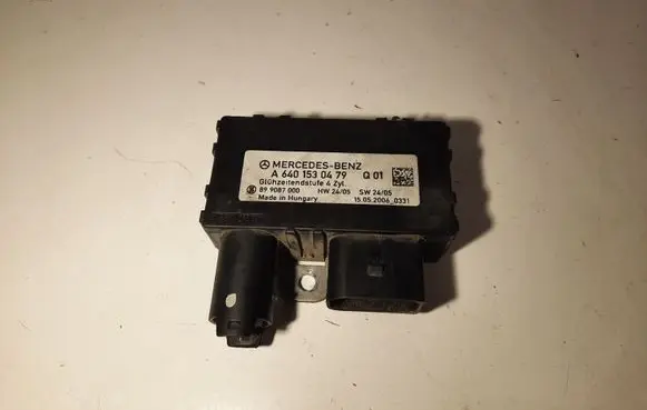 Mercedes-Benz B W245 Glow plug pre-heat relay A6401530479