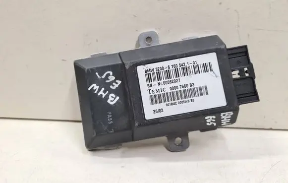 BMW 7 E65 E66 Steering rack control module 323067605421 67605421 6760542