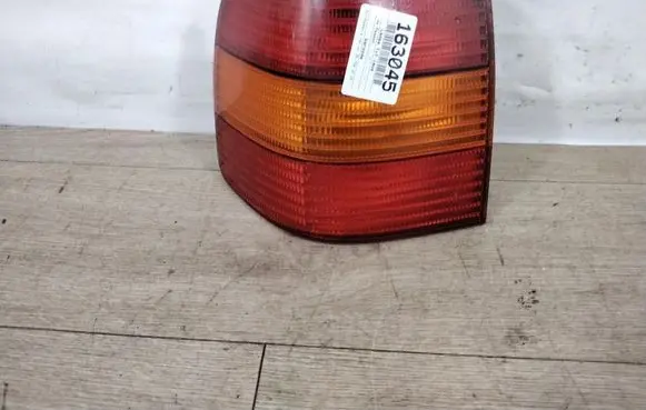 Volkswagen PASSAT B4 Rear/tail lights
