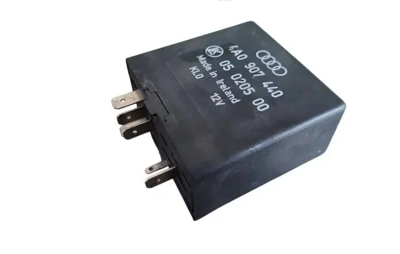 Seat Alhambra (Mk1) Window wiper relay 4A0907440