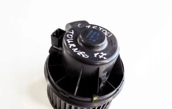 Ford Grand Tourneo Connect Heater fan/blower av6n18456da