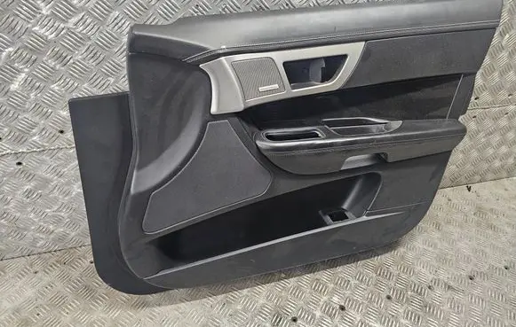 Jaguar XF X250 Front door card panel trim 8X235423712E